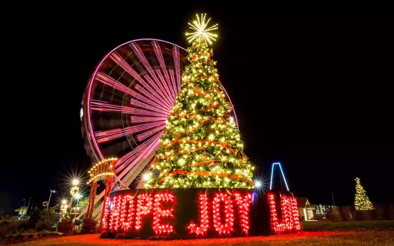 United We Stand Branson Tree